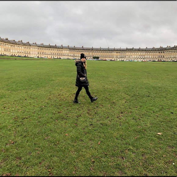 Meet your Posher, Chloe - Picture 1 of 1